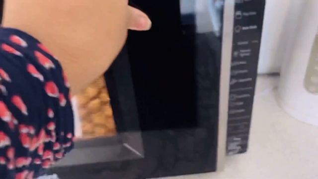 Bangladeshi mum London/Hotpoint MWH 301 B Freestanding Cook 30 Microwave, 900W, 30L, Black reviews смотреть онлайн