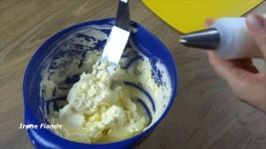 Нежный крем Шарлотт для украшения торта   Розочки из крема 1