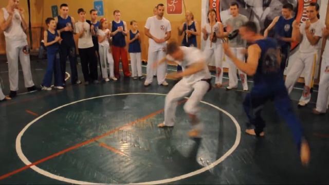 Capoeira de Bamba - Instrutor Mariposa - 2012 смотреть онлайн