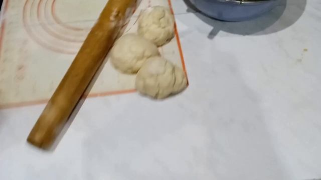 Такие вкусняцкие пирожки пеку только я Съедаются моментально смотреть онлайн