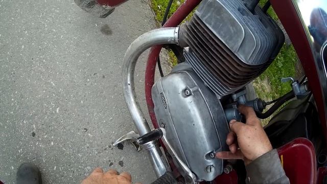 "Кайфанул" на ВИШНЁВКЕ !!! Ява 350/634-01 "Вишнёвка" 1976г. смотреть онлайн