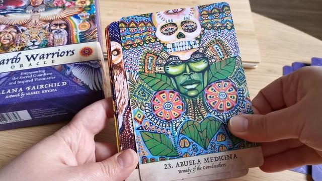 Earth Warriors Oracle - 2nd edition flip through review ? смотреть онлайн