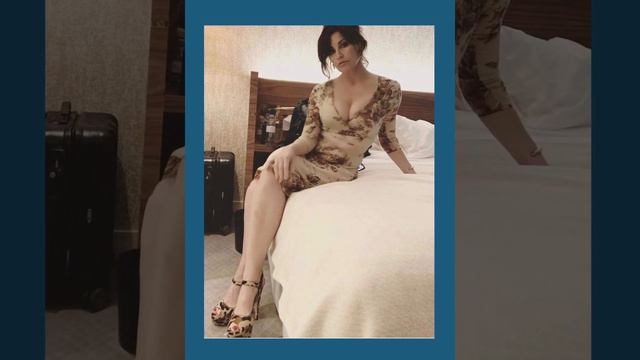 13 Sexy Photos Of Gina Gershon