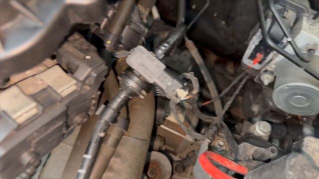 VW Polo engine light fault U041600 / C10A301 - Vacuum sensor смотреть онлайн