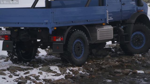 Mercedes-Benz Unimog U4023 Off-Road Driving | Violet Blue | Driving Event Hochgurgl, Austria смотреть онлайн