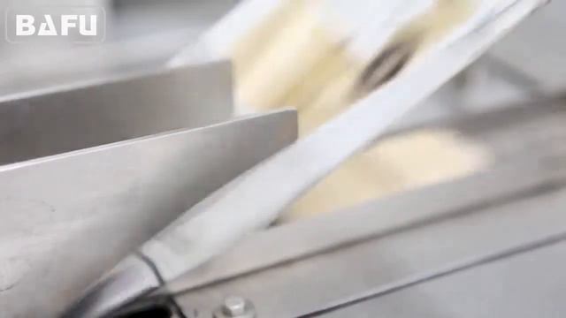 шоколад упаковочная машина, печенье упаковочная машина, автоматизированная упаковочная машина смотреть онлайн