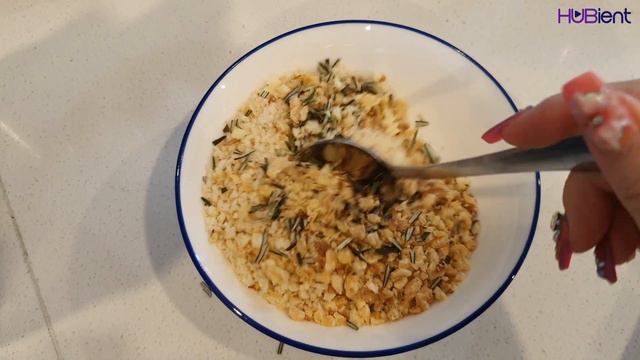 KITTY: Walnut & rosemary crusted chicken with roasted potato & garden salad смотреть онлайн