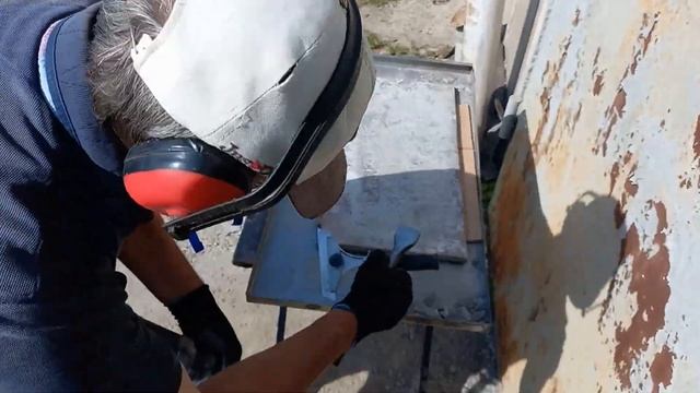 Как зачистить гранитную плитку от старого клея при реставрации фасада фундамента. смотреть онлайн