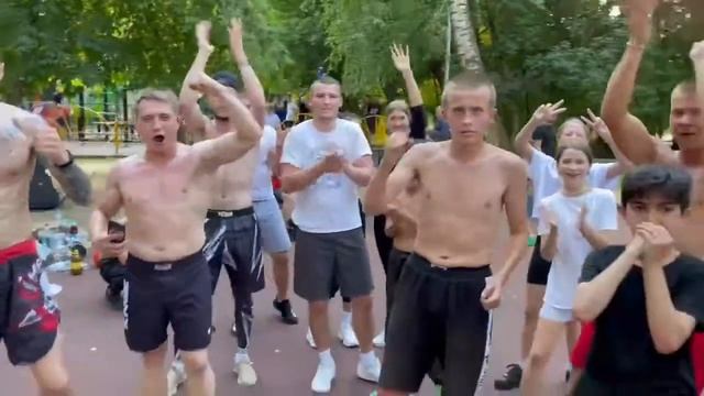 Артур "Акаб" Кулинский, тренирует золотую молодёжь смотреть онлайн