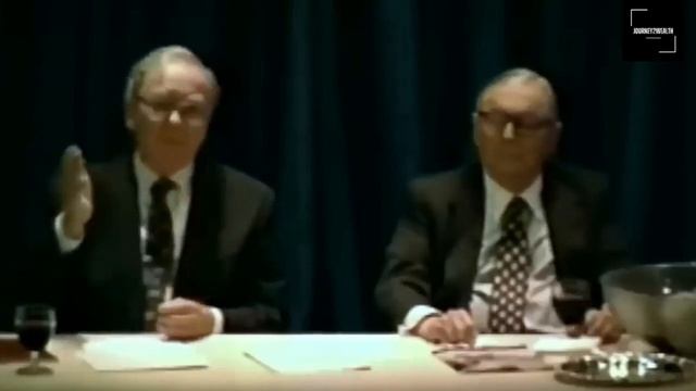 Warren Buffett: How to Calculate The Intrinsic Value Of A Company смотреть онлайн