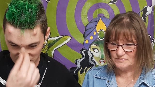 Mom Reacts | To MY Extreme Body Mods смотреть онлайн