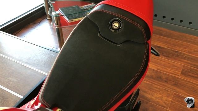 Unboxing MV Agusta Superveloce ... contemporary motorcycle art from Italy смотреть онлайн