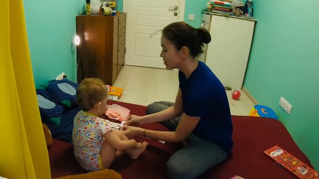 Учим цифры с дочкой 1 год и 5 месяцев смотреть онлайн