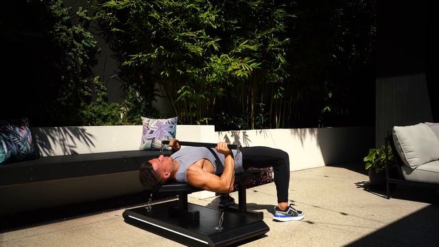 "I was able to push myself a lot harder.." | FIRST TIMERS REACT to the V-Form Trainer. смотреть онлайн