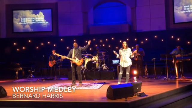 Bernard Harris “Worship Medley” смотреть онлайн
