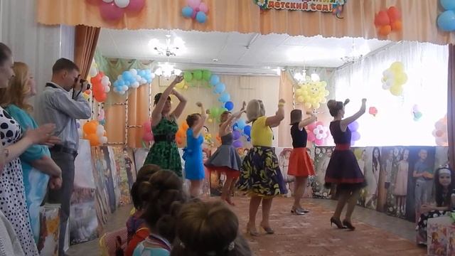 Стиляги. Танец мам! смотреть онлайн