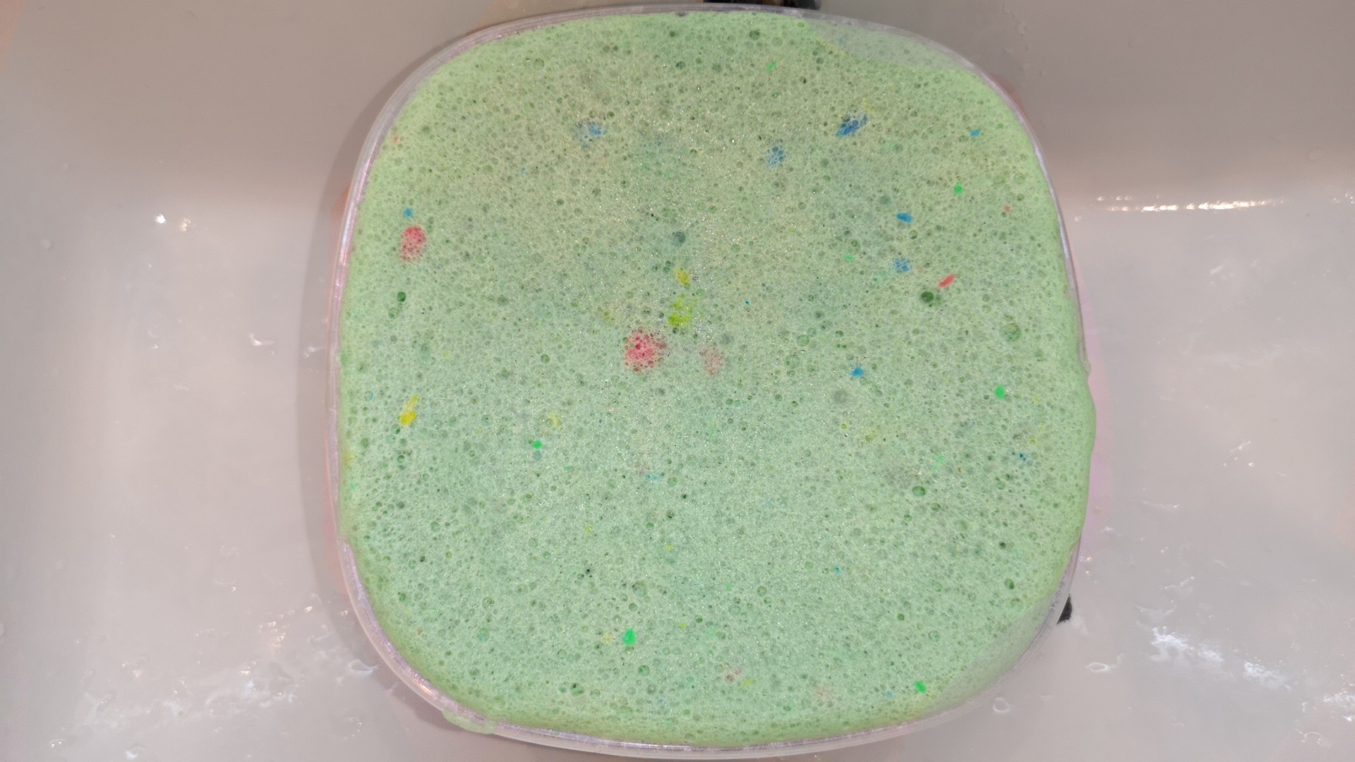 ASMR SOAP/ГУСТАЯ ПЕНА С ХРУСТЯЩЕЙ КОРОЧКОЙ ОТ МЫЛА JUICY CREAM MIX! ХРУСТЯЩАЯ ПЕНА АСМР смотреть онлайн