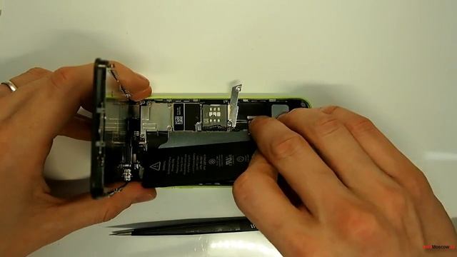 Замена аккумулятора на iPhone 5C разбор, инструкция как своими руками заменить батарею на айфоне 5С смотреть онлайн