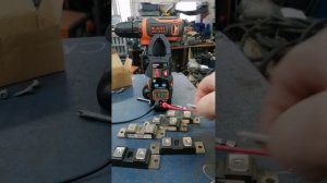 Диагностика и ремонт сварочного полуавтомата Cloos qineo tronic pulse 450. Отсутствует сварочный то