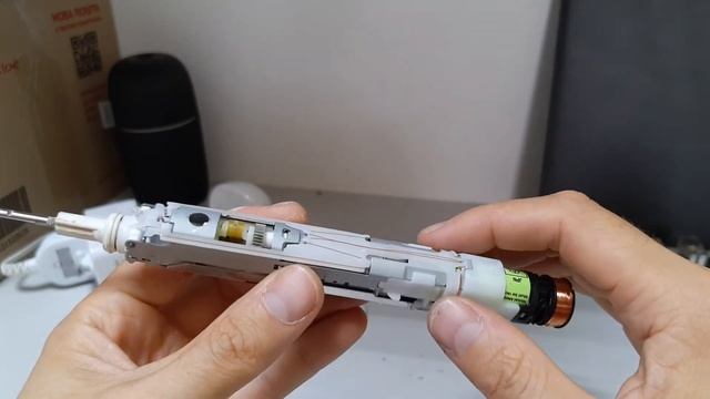 Как разобрать и заменить батарею в электрической зубной щетке Braun Oral-B смотреть онлайн