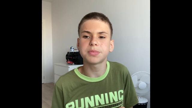 Какой чехол для смартфона лучше? Чехол-книжка или обычный?￼