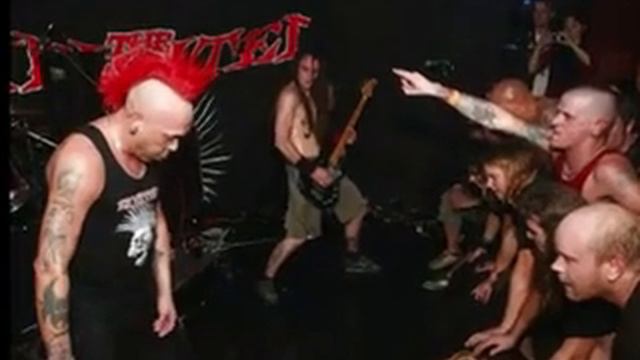 the exploited Clipe смотреть онлайн