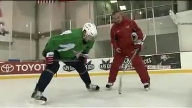 Hockey U - Faceoffs смотреть онлайн