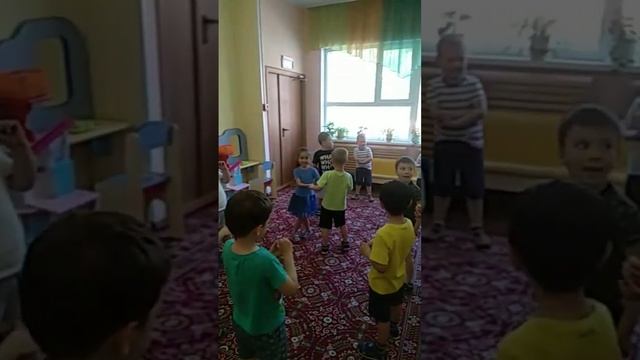 Танец «Калинка-малинка» смотреть онлайн
