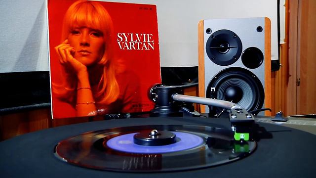 Sylvie Vartan - Deux mains смотреть онлайн