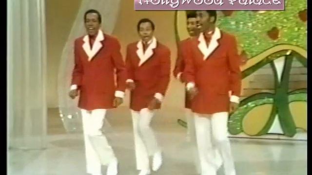 Bing Crosby & Temptations sing "My Girl" смотреть онлайн