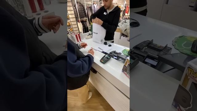 Покупаем шубу NIKE за 18000 рублей и отправляем в Россию смотреть онлайн