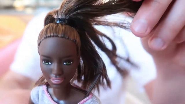 Barbie made to move review, unboxing / Барби афроамериканка обзор и распаковка смотреть онлайн