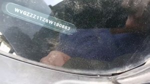 Как снять жабо или пластик под стеклом Фольксваген Туран