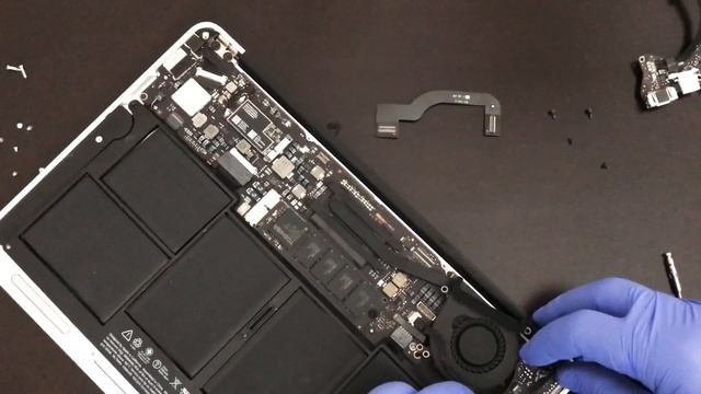 MacBook Air I/O Sound Card Replacement смотреть онлайн