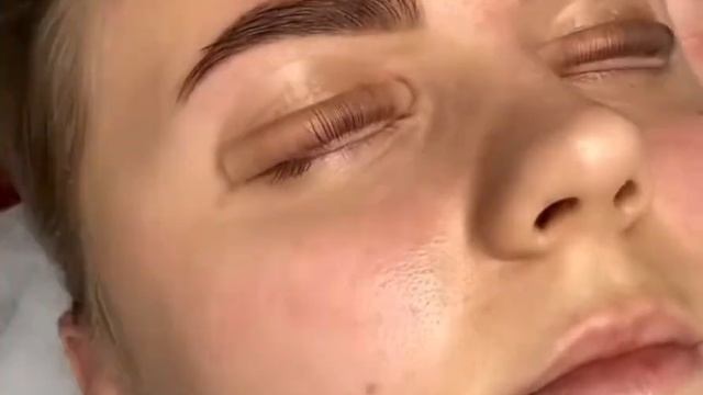 Выкладка на валиках Inlei. Ламинирование ресниц смотреть онлайн