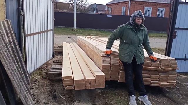привезли лес 10 кубов