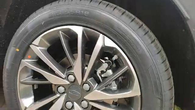 Новенький автомобиль, ДЖИЛИ КУЛРЭЙ смотреть онлайн