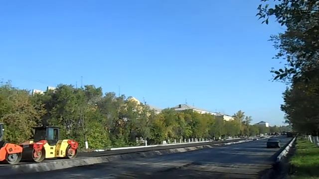 Майкудукский ремонт | ложится асфальт на участке между маг. "Айна" и ДК Майкудука на Магнитогорской смотреть онлайн