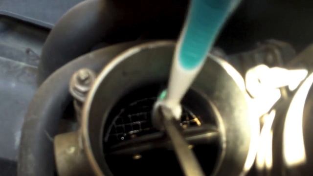 Simple FOLLOW clean throttle body Toyota Matrix Corolla √ Fix it Angel смотреть онлайн