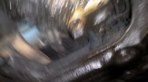 VW Passat B4. Снимаем коробку и удивляемся! Замена сцепления и КПП.