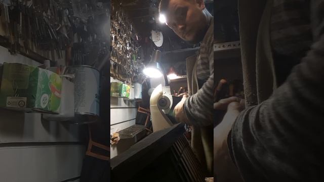 замена каблука и набойки смотреть онлайн