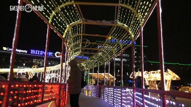 В Челнах открылась главная городская елка смотреть онлайн