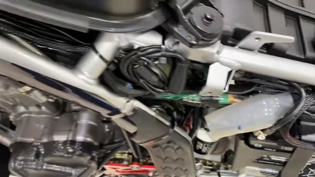 Why didn’t Honda Fit this as standard, turn off ABS on the fly #crf300l #hondacrf300l #crf300rally смотреть онлайн