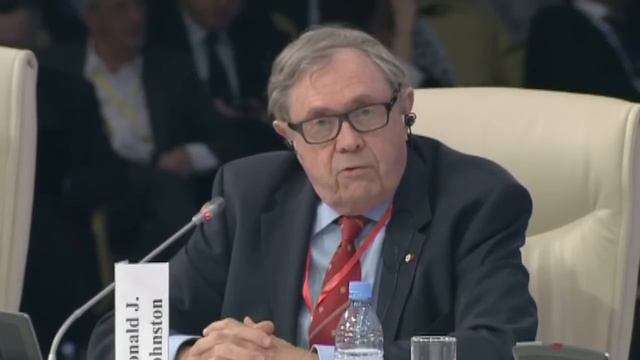 Госминистр финансов Канады Т.Мензиес. смотреть онлайн