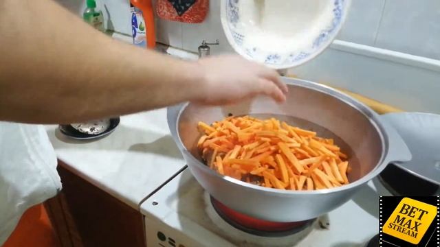 Готовим плов с Эмиром))) смотреть онлайн