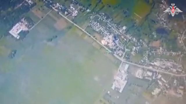 ФАБ-3000 уничтожает позицию ВСУ в Харьковской области смотреть онлайн