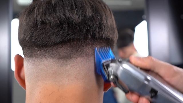 LOW FADE POMPADOUR HAIRCUT TUTORIAL! смотреть онлайн