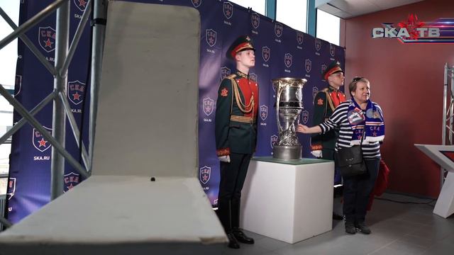 Автограф-сессия СКА на закрытии сезона смотреть онлайн