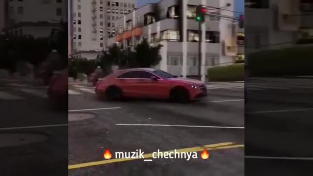 Mercedec Benz красный свет это очень огонь смотреть онлайн