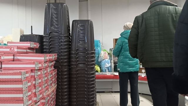 Долгая прогулка в тесном магазине. смотреть онлайн